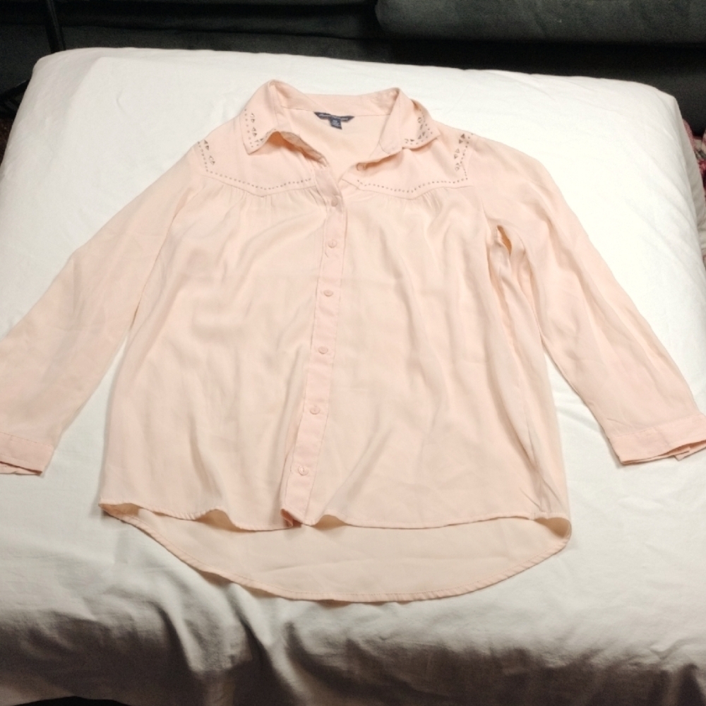 American Eagle Outfitters Women's Peach Long Sleeved Button Down Blouse Size Med
